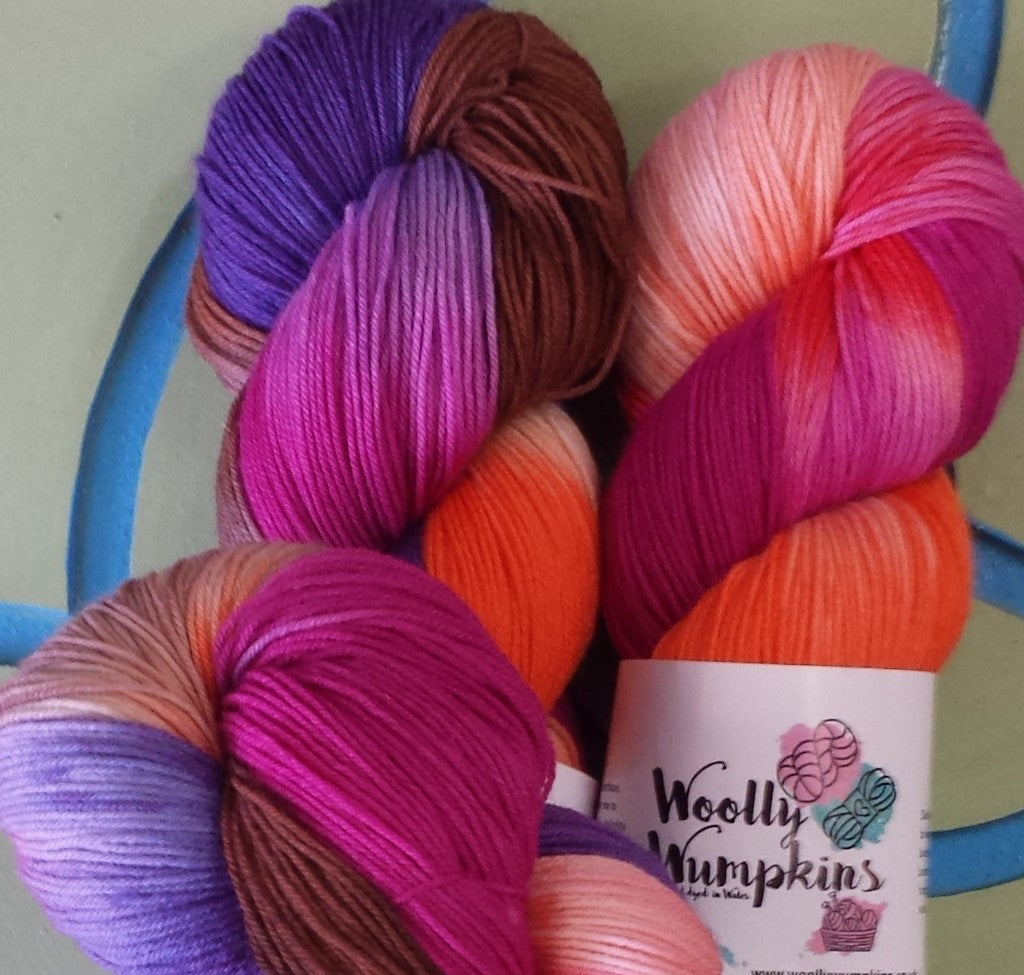 Woolly Wumpkins Indie-dyed 4-ply/sock yarn